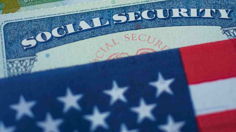 66-Year-Olds: Meet These Requirements for a $4,018 Social Security Payment