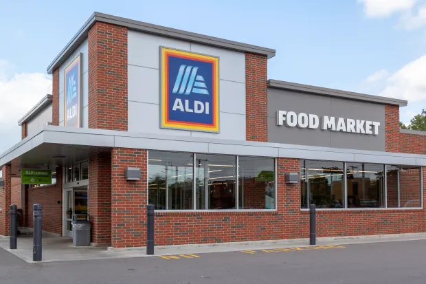 “It’s Back! Aldi’s $25 Baking Essential Returns, and Customers Are ‘Buying All of Them’!”